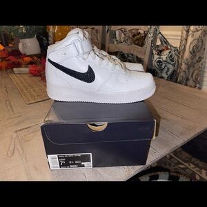 Nike Air Force 1 '07 Mid Women's Shoes